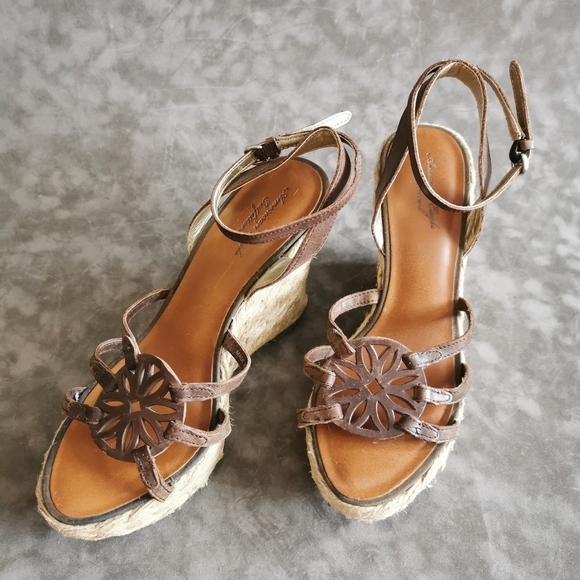 American Eagle Wedge Heels - Picture 1 of 5